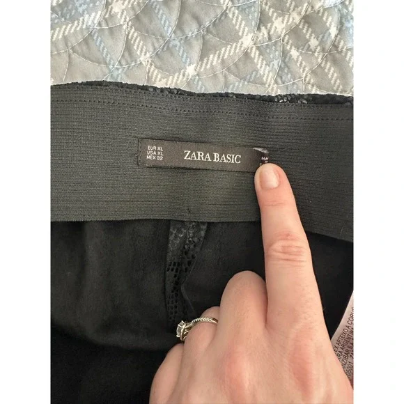 Zara Basic Women's Size XL Black Snake Print Zip Up Hem Legging Pant - Picture 13 of 13